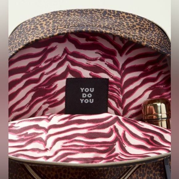 Stella & Dot Lady Boss Backpack in Animal Leopard - Picture 5 of 8